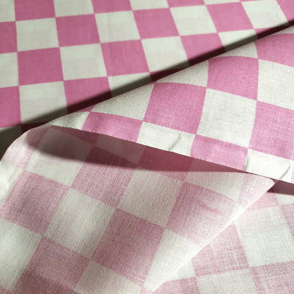 CHESSBOARD PRINT PINK WHITE
