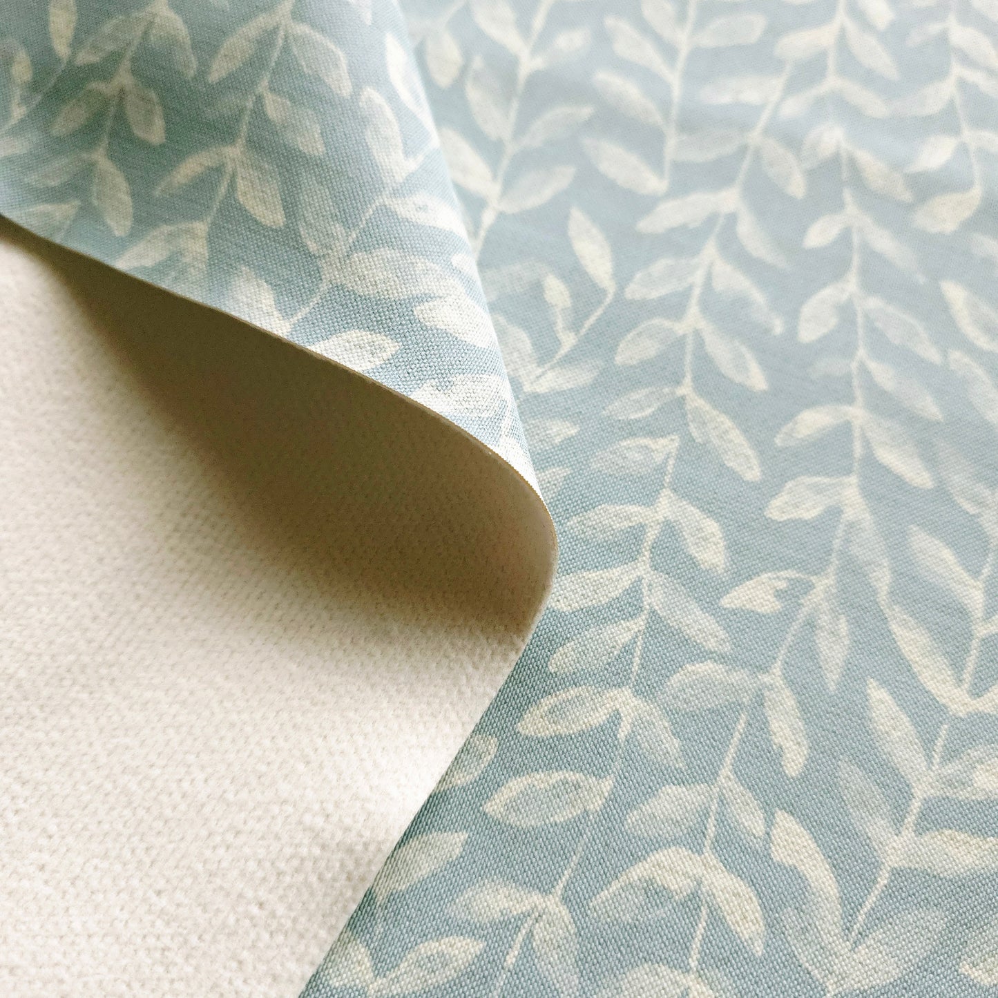 OCEAN BLUE LEAF GARLAND VINYL FABRIC