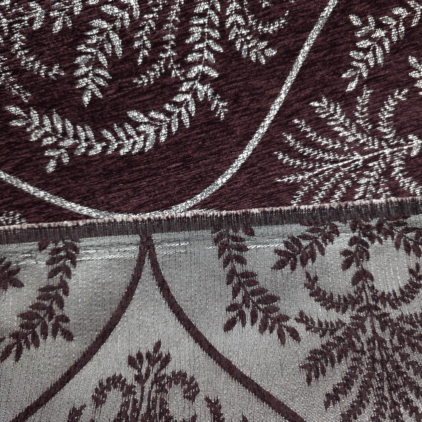 REGAL LAUREL OGEE MEDALION CHENIELLE BURGUNDY WINE
