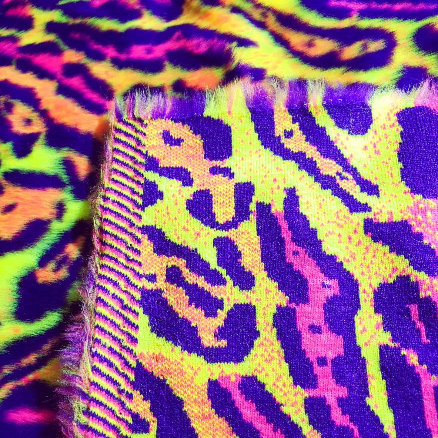 ACID LEOPARD FUN FUR ORANGE 90S NEON